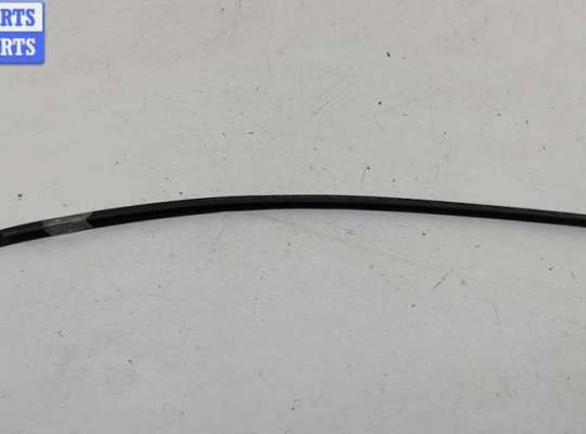 купить Молдинг лобового стекла на Volkswagen Passat B5+ (GP)