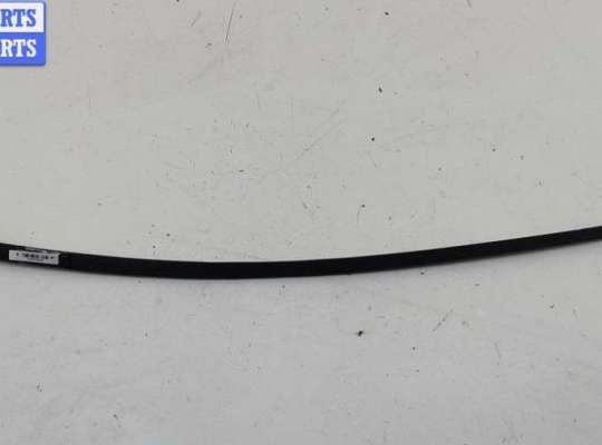 купить Молдинг лобового стекла на Volkswagen Passat B5+ (GP)