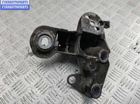 купить Крепление втулки стабилизатора переднего на Volkswagen Passat B5+ (GP)