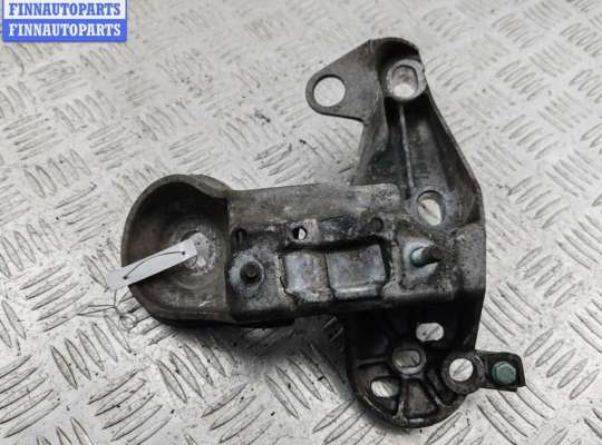 купить Крепление втулки стабилизатора переднего на Volkswagen Passat B5+ (GP)