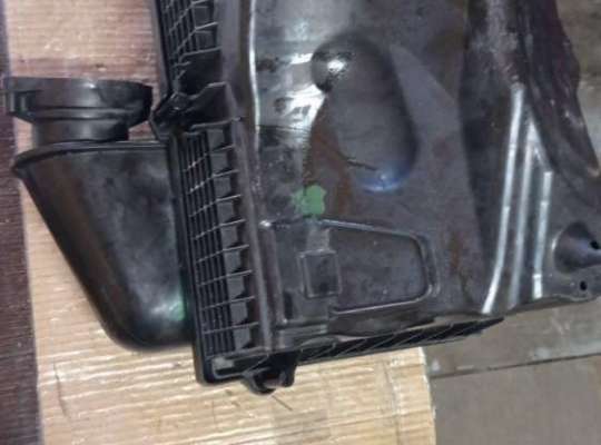 купить Корпус воздушного фильтра на Ford Galaxy (2000-2006)