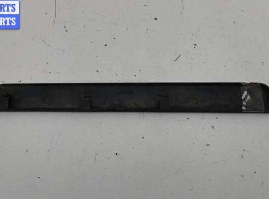купить Молдинг двери задней левой на Volvo S60