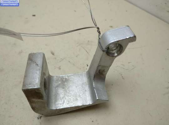 купить Петля двери передней левой на Volkswagen Transporter T5