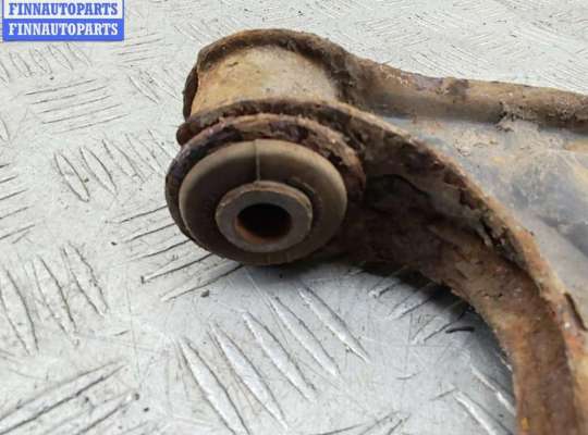 купить Рычаг подвески передний правый на Volkswagen Golf-3