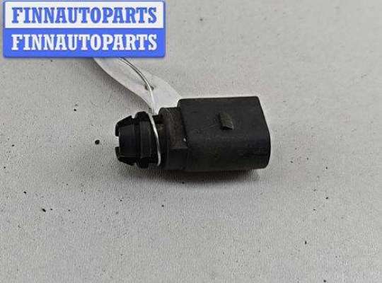 купить Датчик температуры на Volkswagen Passat B6