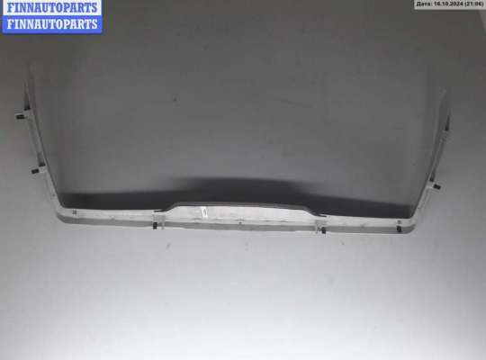 купить Накладка двери (крышки) багажника на Volkswagen Golf-4