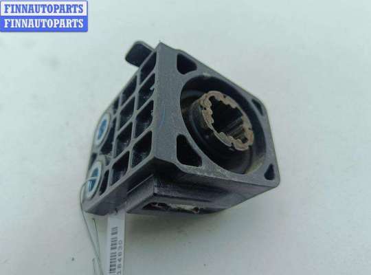 купить Кронштейн радиатора на Mazda 3 (2018- ) BP