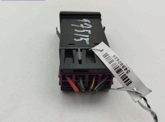 купить Кнопка аварийной сигнализации (аварийки) на Volkswagen Passat B5