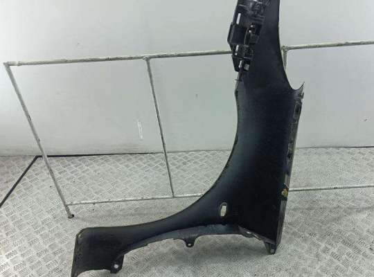 купить Крыло переднее правое на Peugeot 307