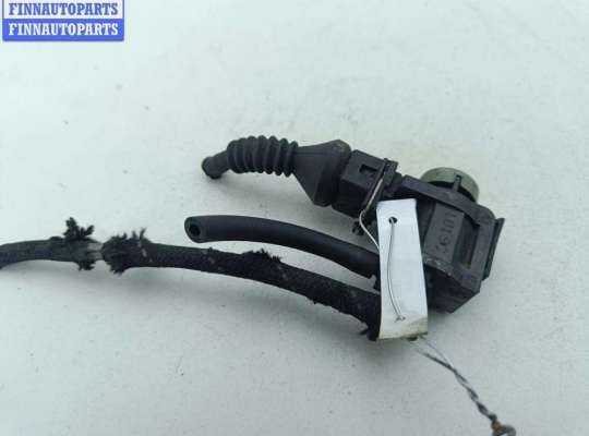 купить Клапан воздушный на Volkswagen Passat B5