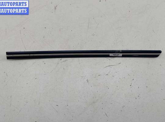 купить Молдинг стекла двери задней левой наружный на Volkswagen Bora