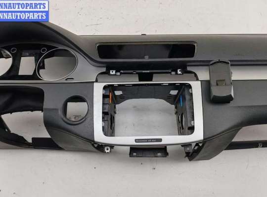 Панель передняя салона (Торпедо) на Volkswagen Passat B6 (3C)