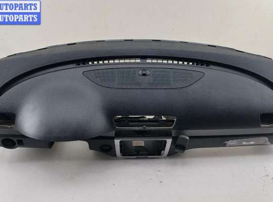 Панель передняя салона (Торпедо) на Volkswagen Passat B6 (3C)