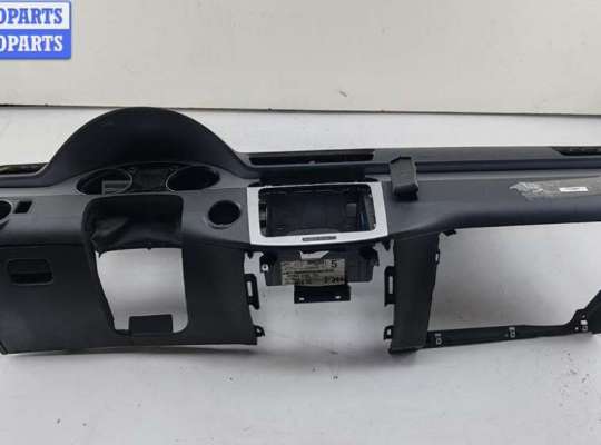 Панель приборная (торпедо) VG2570976 на Volkswagen Passat B6