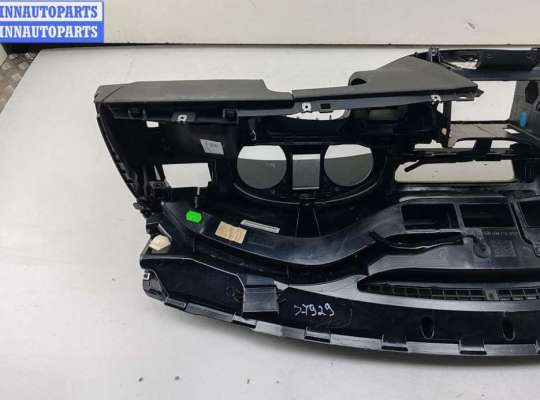 Панель передняя салона (Торпедо) на Volkswagen Passat B6 (3C)