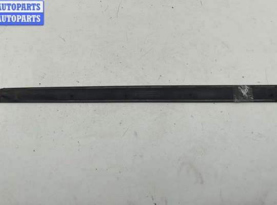 купить Молдинг двери передней левой на Volkswagen Touran