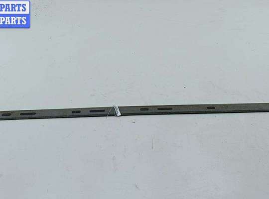 купить Молдинг двери передней левой на Audi A6 C5 (1997-2005)