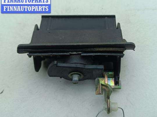 купить Кнопка открывания багажника на Volkswagen Golf-3