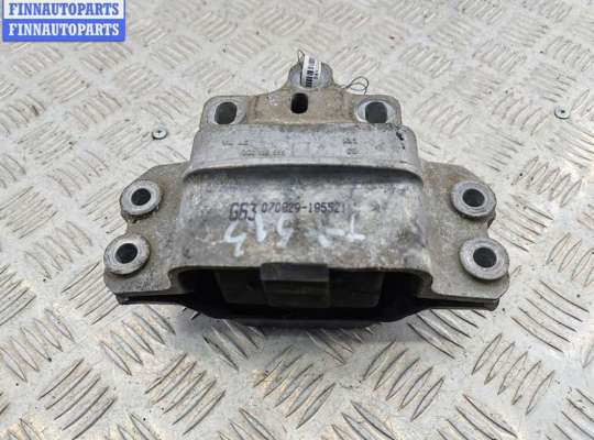 Подушка крепления КПП VG2671810 на Volkswagen Passat B6