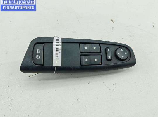 Блок кнопок управления стеклоподъемниками FT558117 на Fiat Stilo