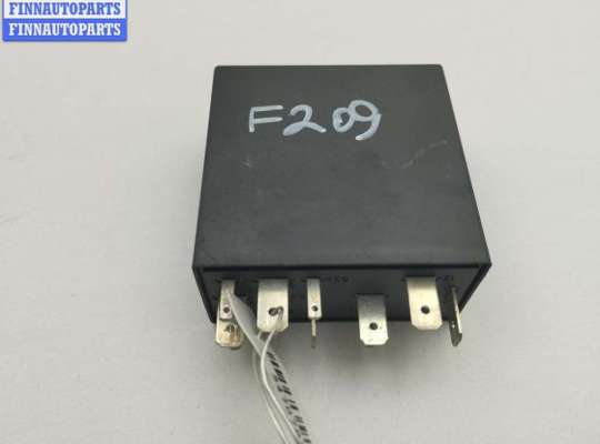 Реле стеклоочистителя (дворников) VG2756418 на Volkswagen Passat B5+ (GP)