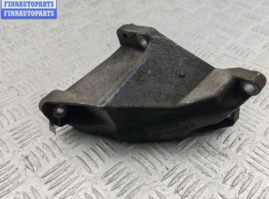 купить Кронштейн двигателя опорный на Audi A4 B5 (1994-2001)