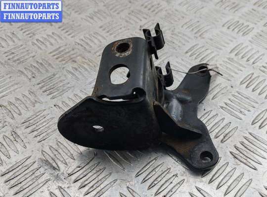 купить Кронштейн КПП опорный на Volkswagen Passat B3