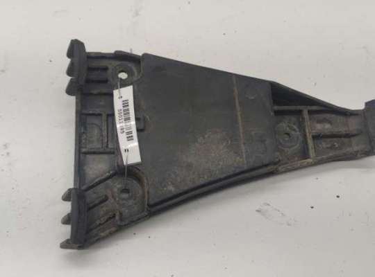 купить Кронштейн бампера переднего на Audi A4 B5 (1994-2001)