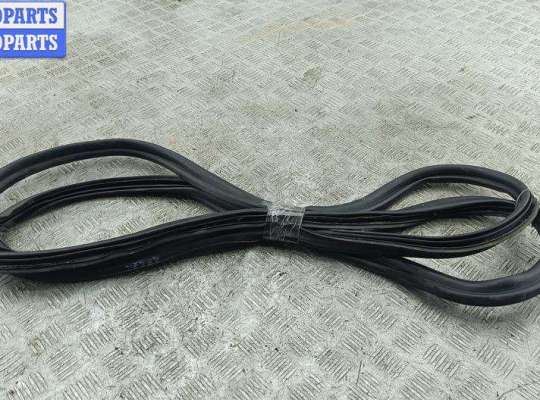 купить Уплотнитель крышки (двери) багажника на Volkswagen Passat B6