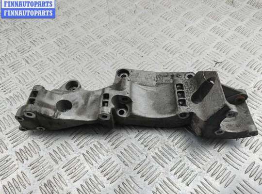 купить Кронштейн генератора на Volkswagen Bora