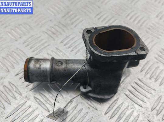 купить Фланец (тройник) системы охлаждения на Volkswagen Passat B5