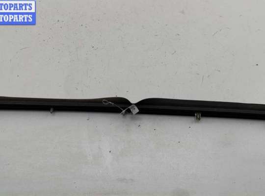 купить Молдинг двери задней левой на Mercedes C-Class W202 (1993-2000)