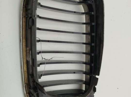 купить Решетка радиатора на BMW 3 E46 (1998-2006)