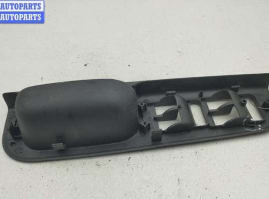 купить Ручка двери внутренняя передняя левая на Volkswagen Golf-4