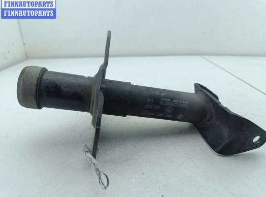 купить Кронштейн бампера переднего на Volkswagen Passat B5