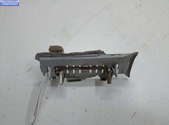 Планка подсветки номера на Opel Zafira A