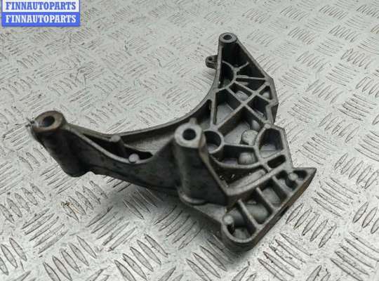 купить Кронштейн двигателя опорный на Volkswagen Passat B6