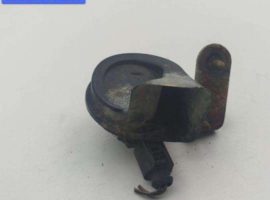 купить Сигнал (клаксон) на Volkswagen Passat B5+ (GP)