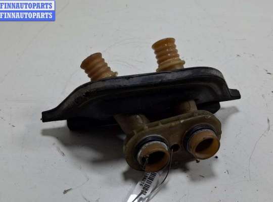 купить Фланец (тройник) системы охлаждения на BMW 3 E36 (1991-2000)