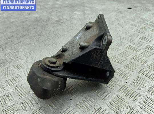 купить Кронштейн КПП опорный на Volkswagen Passat B5+ (GP)
