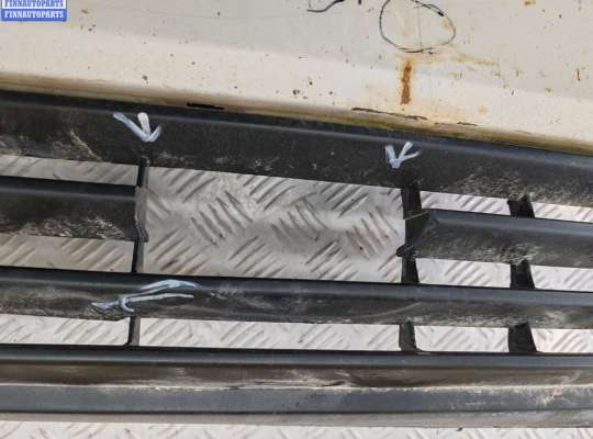 купить Решетка радиатора на Volkswagen Transporter T4