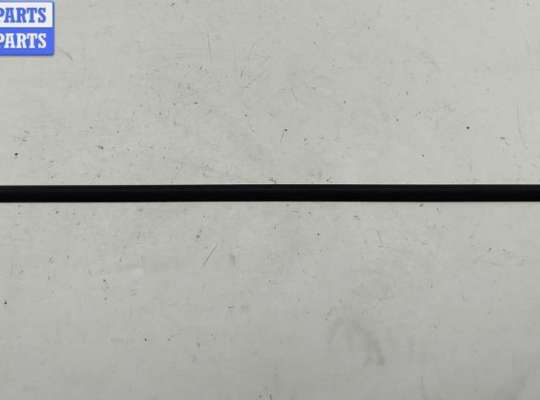 Купить Молдинг двери передней правой на Skoda Fabia mk1 (6Y) Молдинг двери передней правой SK490847 на Skoda Fabia mk1 (6Y)