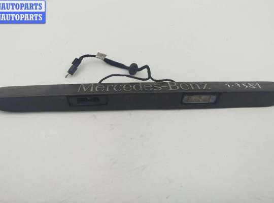 Накладка подсветки номера MB1692316 на Mercedes Vito-2 / Viano W639 (2003-2014)