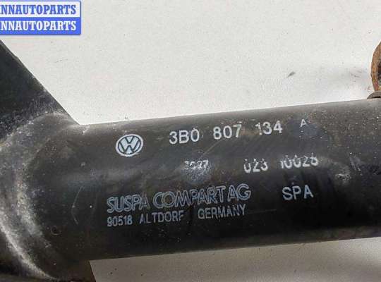 Кронштейн прочее на Volkswagen Passat B5 (3B)