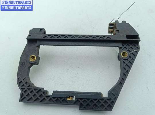 купить Корпус (держатель) ручки двери задней левой на BMW 5 E39 (1995-2003)