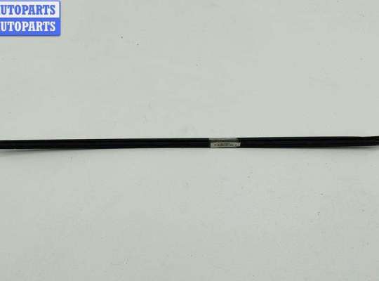 купить Молдинг лобового стекла на Volkswagen Tiguan