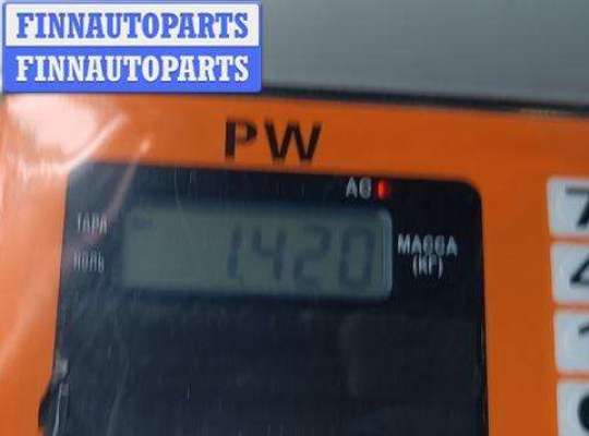 купить Петля двери передней левой на Volkswagen Passat B6