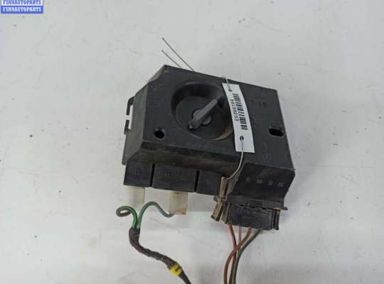 купить Плата фонаря заднего правого на Audi 100 C4 (1991-1994)