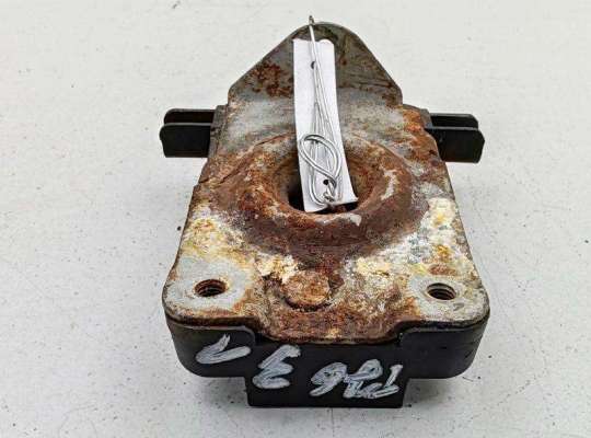 Купить Замок капота на BMW 3 E46 (1998-2006) Замок капота BM3672671 на BMW 3 E46 (1998-2006)