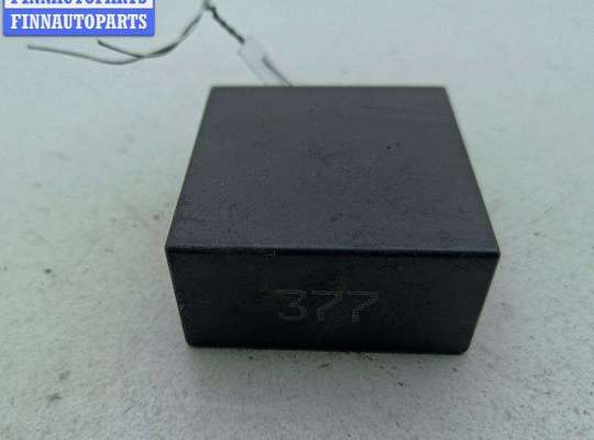 купить Реле стеклоочистителя (дворников) на Volkswagen Passat B5